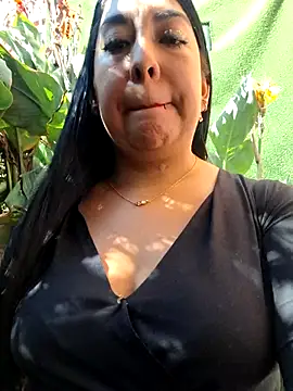 Snapshot of Bella_keny chatting on September 23, 2025, 1:29 pm Bella keny online show from September 23, 2025, 1:29 pm