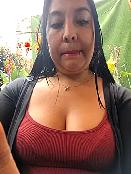 Snapshot of Bella_keny chatting on May 19, 2026, 6:37 pm Bella keny online show from May 19, 2026, 6:37 pm
