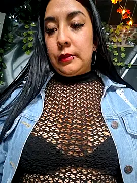Snapshot of Bella_keny chatting on September 15, 2025, 7:36 pm Bella keny online show from September 15, 2025, 7:36 pm