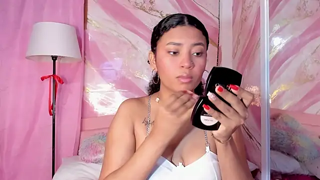 Snapshot of JessyZoe chatting on November 7, 2025, 1:59 pm JessyZoe online show from November 7, 2025, 1:59 pm