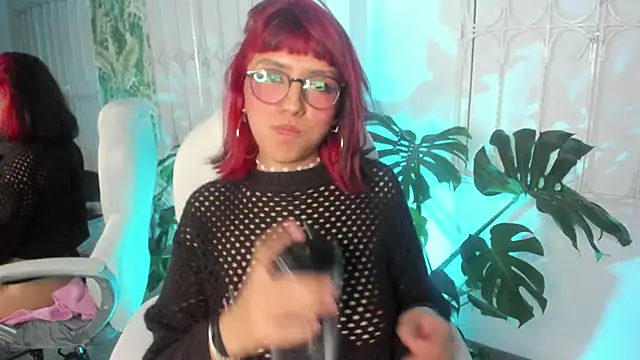 Snapshot of cute_hollywood chatting on September 30, 2025, 9:10 pm cute hollywood online show from September 30, 2025, 9:10 pm