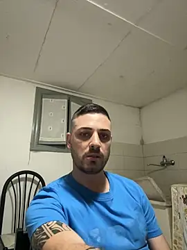 iltoscano95 online show from November 1, 2025, 6:02 pm