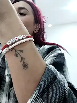 EmaGw online show from November 8, 2025, 9:07 pm