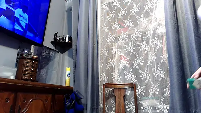 Snapshot of Genevieve143 chatting on February 25, 2026, 6:30 pm Genevieve143 online show from February 25, 2026, 6:30 pm