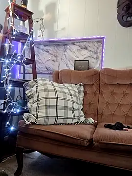 Snapshot of Genevieve143 chatting on March 5, 2026, 3:25 am Genevieve143 online show from March 5, 2026, 3:25 am