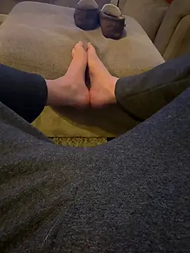 Feettlover69 online show from March 4, 2026, 9:22 pm