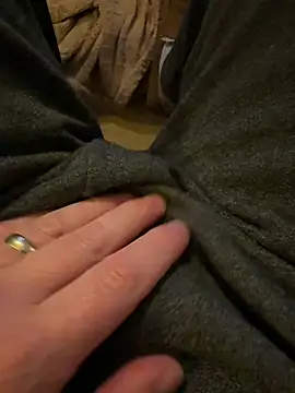 Snapshot of Feettlover69 chatting on March 1, 2026, 9:04 pm Feettlover69 online show from March 1, 2026, 9:04 pm