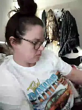 Snapshot of velvetta_ chatting on March 10, 2025, 2:48 pm velvetta online show from March 10, 2025, 2:48 pm