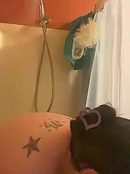Snapshot of velvetta_ chatting on March 1, 2025, 6:24 am velvetta online show from March 1, 2025, 6:24 am