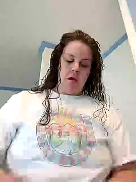 Snapshot of velvetta_ chatting on March 9, 2025, 6:43 pm velvetta online show from March 9, 2025, 6:43 pm