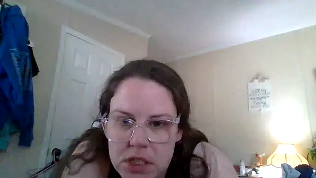 Snapshot of velvetta_ chatting on March 1, 2025, 2:34 pm velvetta online show from March 1, 2025, 2:34 pm