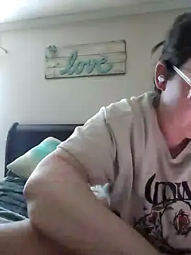 Snapshot of velvetta_ chatting on February 7, 2025, 8:53 pm velvetta online show from February 7, 2025, 8:53 pm
