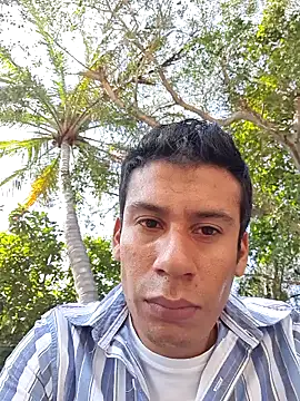 josehot151515 online show from October 8, 2025, 5:02 pm