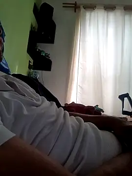 josehot151515 online show from April 30, 2026, 2:46 pm