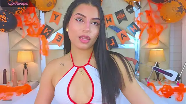 Tiphani walker  online show from October 30, 2025, 11:34 pm