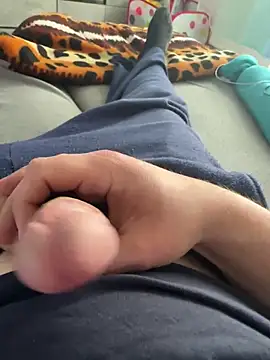 Sebastian24589 online show from February 16, 2025, 2:32 pm