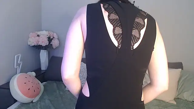 Mini Diva online show from March 18, 2025, 9:12 am