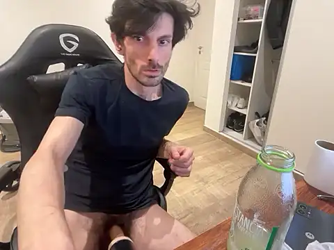 Snapshot of nicolaaaaas chatting on November 7, 2025, 8:19 am nicolaaaaas online show from November 7, 2025, 8:19 am