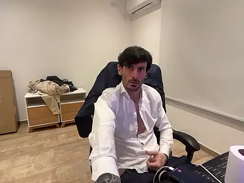 Snapshot of nicolaaaaas chatting on October 9, 2025, 9:48 pm nicolaaaaas online show from October 9, 2025, 9:48 pm