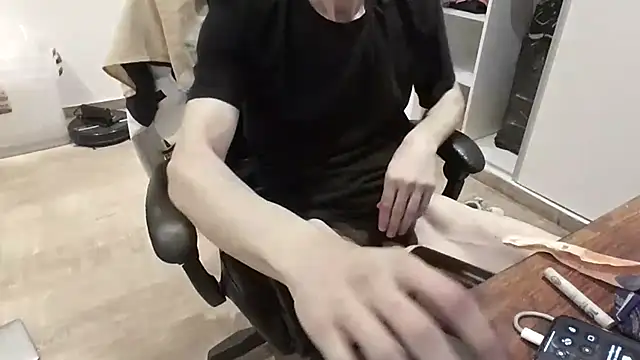 Snapshot of nicolaaaaas chatting on November 17, 2025, 9:02 am nicolaaaaas online show from November 17, 2025, 9:02 am