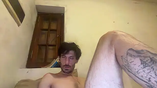 Snapshot of nicolaaaaas chatting on February 25, 2026, 9:20 am nicolaaaaas online show from February 25, 2026, 9:20 am