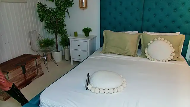 Snapshot of BriannaHart chatting on December 4, 2025, 7:51 am BriannaHart online show from December 4, 2025, 7:51 am