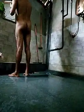 Snapshot of Heman100492 chatting on December 20, 2025, 9:12 am Heman100492 online show from December 20, 2025, 9:12 am