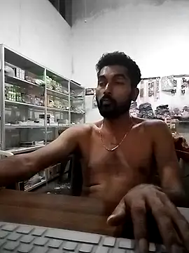 Snapshot of Heman100492 chatting on February 18, 2025, 4:47 pm Heman100492 online show from February 18, 2025, 4:47 pm