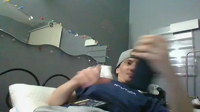 gifted723 online show from December 5, 2025, 11:31 am