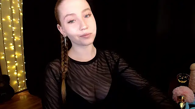 Snapshot of SindiWatsoon chatting on October 31, 2025, 12:24 pm SindiWatsoon online show from October 31, 2025, 12:24 pm