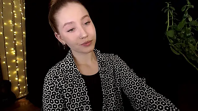 Snapshot of SindiWatsoon chatting on October 29, 2025, 12:26 pm SindiWatsoon online show from October 29, 2025, 12:26 pm