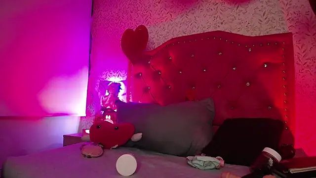 Snapshot of luly_pink chatting on February 11, 2026, 3:39 am luly pink online show from February 11, 2026, 3:39 am