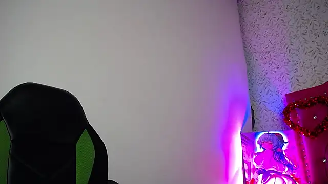 luly pink online show from September 13, 2025, 4:34 am