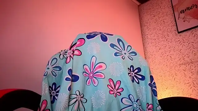 luly pink online show from July 16, 2026, 5:04 am