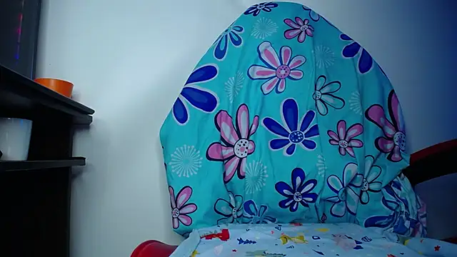 luly pink online show from March 24, 2026, 12:32 am