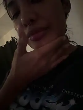 Snapshot of VictoireFeller chatting on May 23, 2026, 3:38 am VictoireFeller online show from May 23, 2026, 3:38 am