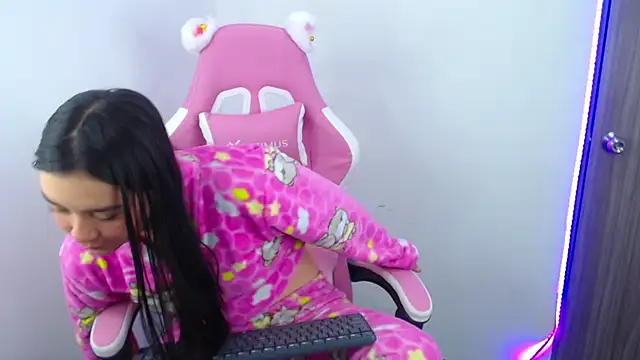 Snapshot of nahia__2 chatting on November 4, 2025, 12:36 am nahia 2 online show from November 4, 2025, 12:36 am