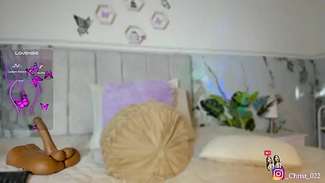 Snapshot of christal_cutee chatting on November 5, 2025, 3:53 am christal cutee online show from November 5, 2025, 3:53 am