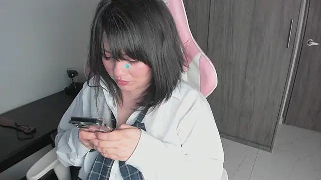 Snapshot of _hikaru_arimura chatting on October 21, 2025, 11:26 pm hikaru arimura online show from October 21, 2025, 11:26 pm