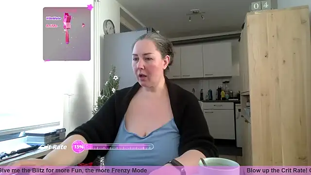 MilfGina online show from December 4, 2025, 12:15 pm