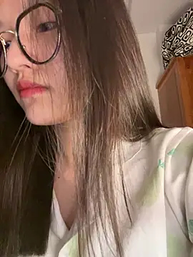 Snapshot of Krixxi22 chatting on September 10, 2025, 2:16 pm Krixxi22 online show from September 10, 2025, 2:16 pm