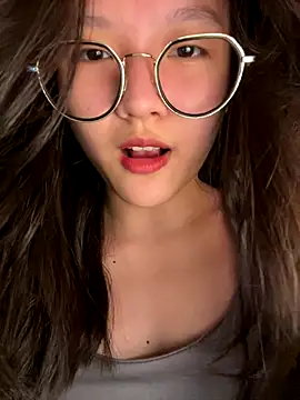 Snapshot of Krixxi22 chatting on September 9, 2025, 3:21 pm Krixxi22 online show from September 9, 2025, 3:21 pm