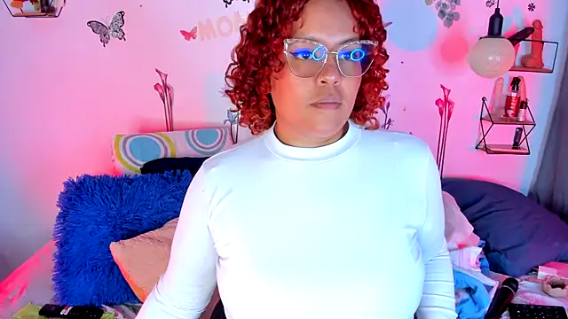 monicabbw  online show from October 4, 2025, 11:50 pm