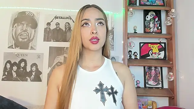 Snapshot of Meowlody chatting on November 24, 2025, 11:05 pm Meowlody online show from November 24, 2025, 11:05 pm