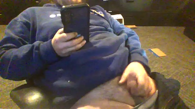 Snapshot of daddysmalldick502 chatting on May 4, 2026, 2:31 pm daddysmalldick502 online show from May 4, 2026, 2:31 pm