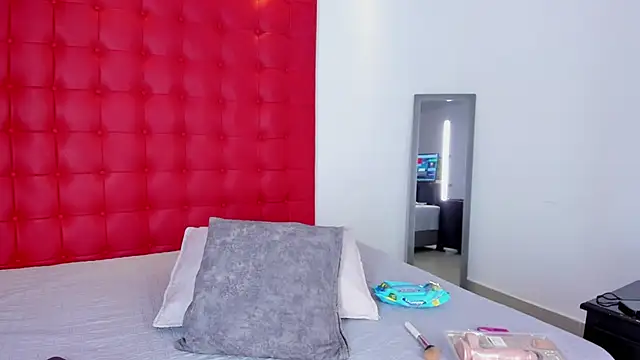 Snapshot of Daliana_Beck chatting on November 17, 2025, 8:02 pm Daliana Beck online show from November 17, 2025, 8:02 pm