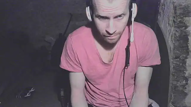 Snapshot of GoodSeksLove chatting on March 8, 2025, 5:54 pm GoodSeksLove online show from March 8, 2025, 5:54 pm