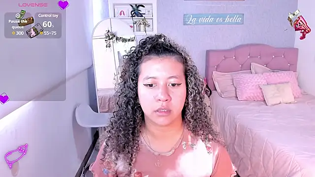 Snapshot of Kenia_tompson01 chatting on February 28, 2025, 6:20 pm Kenia tompson01 online show from February 28, 2025, 6:20 pm