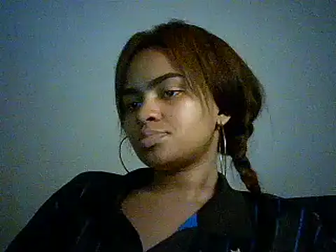 Snapshot of Bellabeltrann chatting on February 20, 2025, 6:35 pm Bellabeltrann online show from February 20, 2025, 6:35 pm