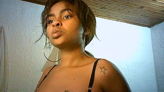 Snapshot of Bellabeltrann chatting on February 4, 2025, 8:56 am Bellabeltrann online show from February 4, 2025, 8:56 am